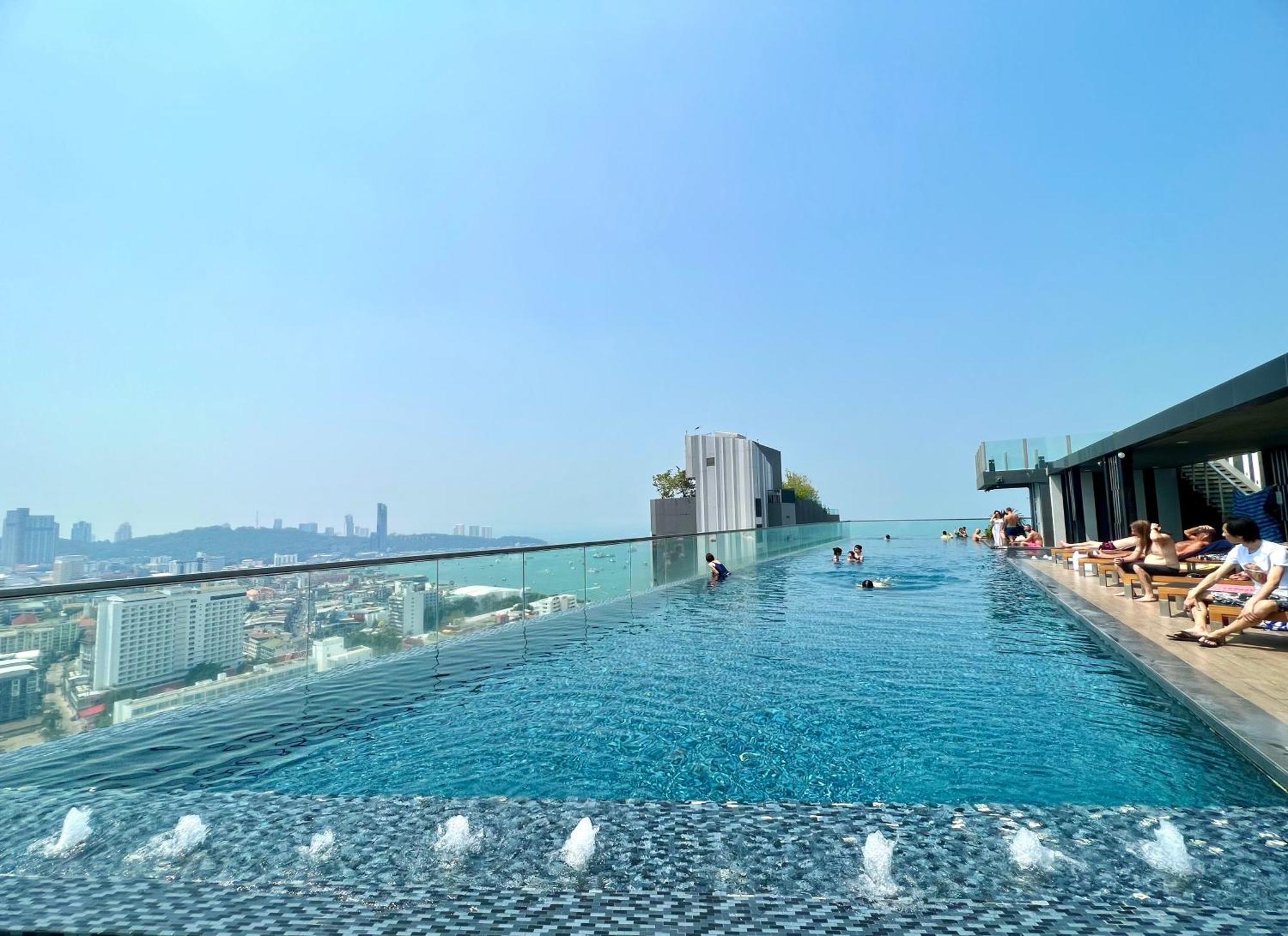 Sea View Pattaya Beach @The Base Central Паттайя Экстерьер фото
